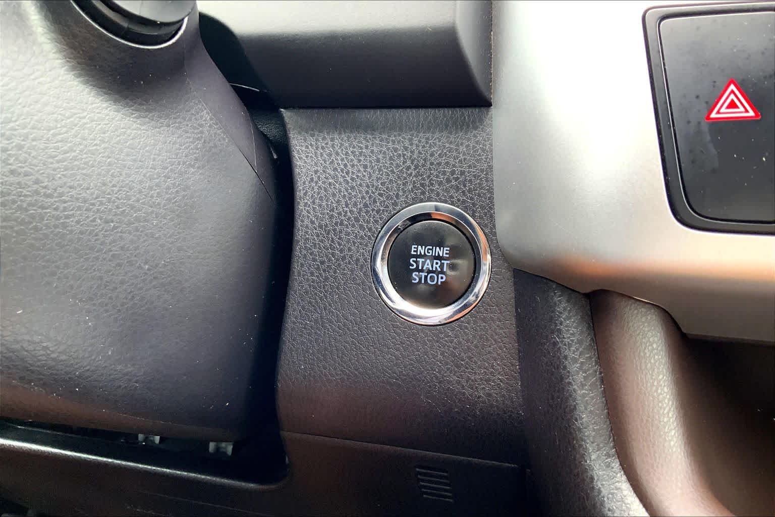 Used 2019 Celestial Silver Metallic Toyota XLE image 33