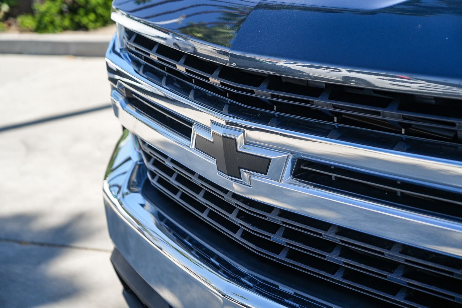 Used 2021 Gray Chevrolet LT image 3