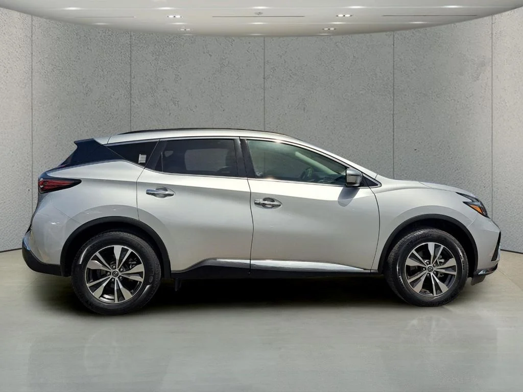 Used 2023 Silver Nissan SV image 3
