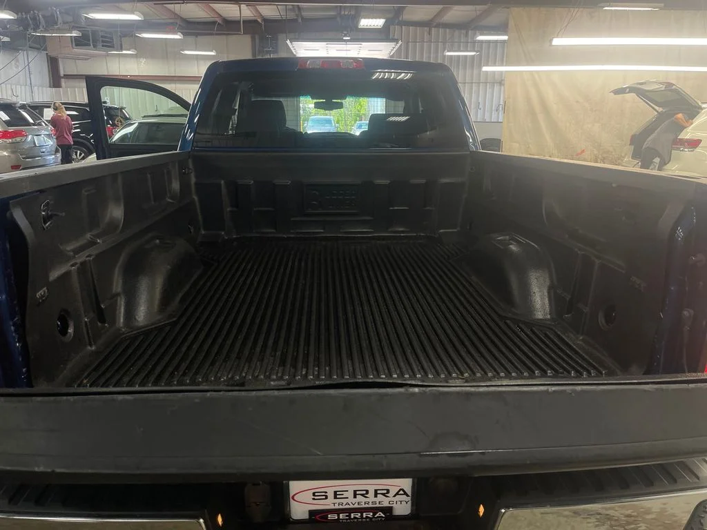 Used 2018 Blue GMC SLE image 28