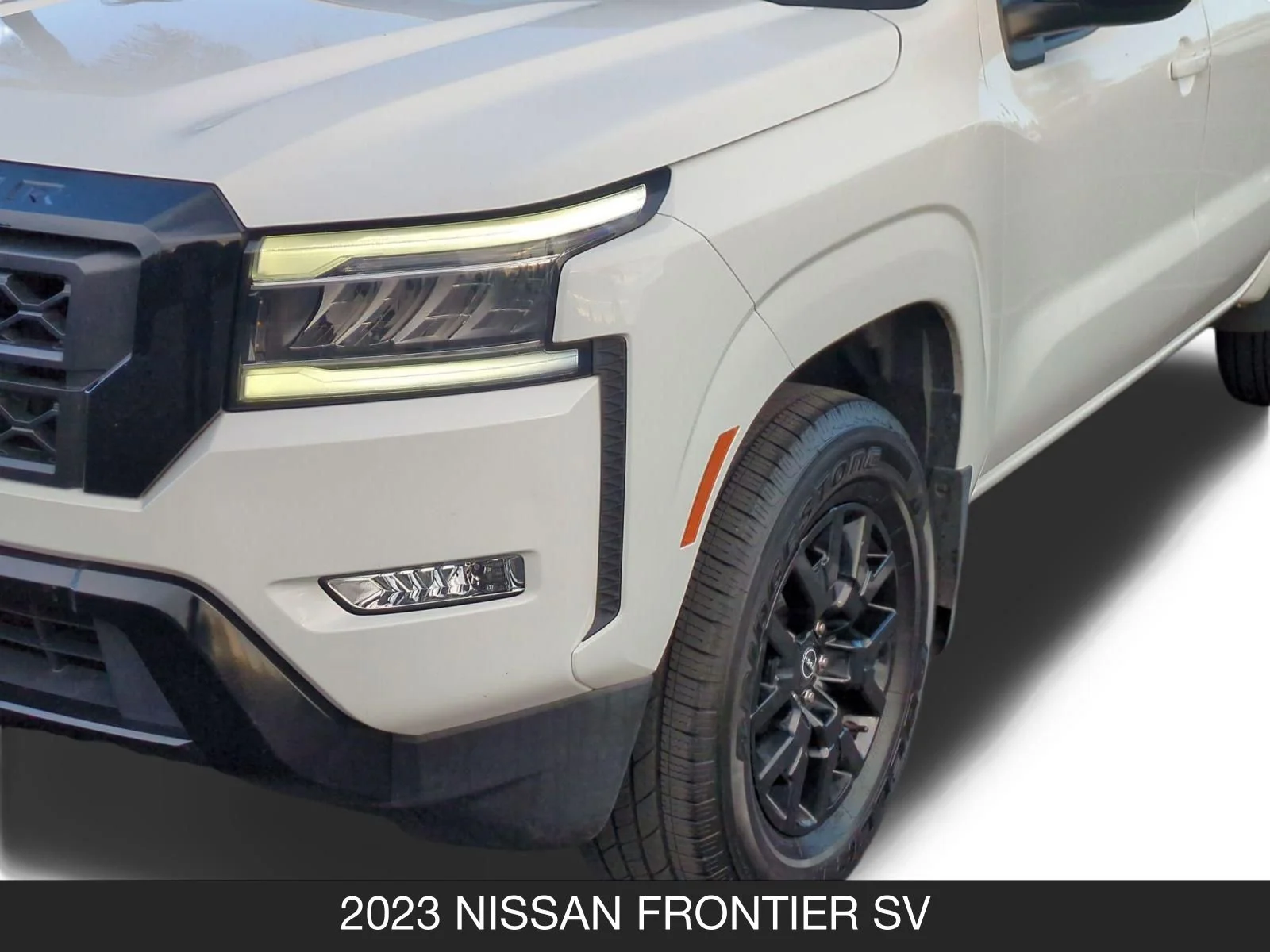 Used 2023 Glacier White Nissan SV image 10