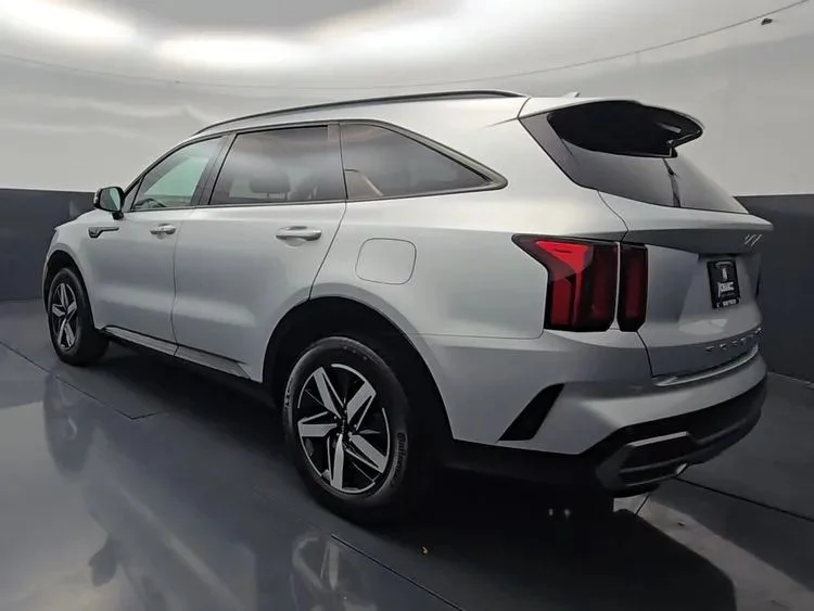 Used 2022  Kia S Sport Utility 4D image 5