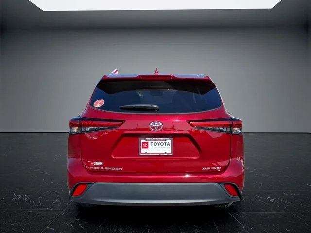 Used 2022 Red Toyota XLE image 4
