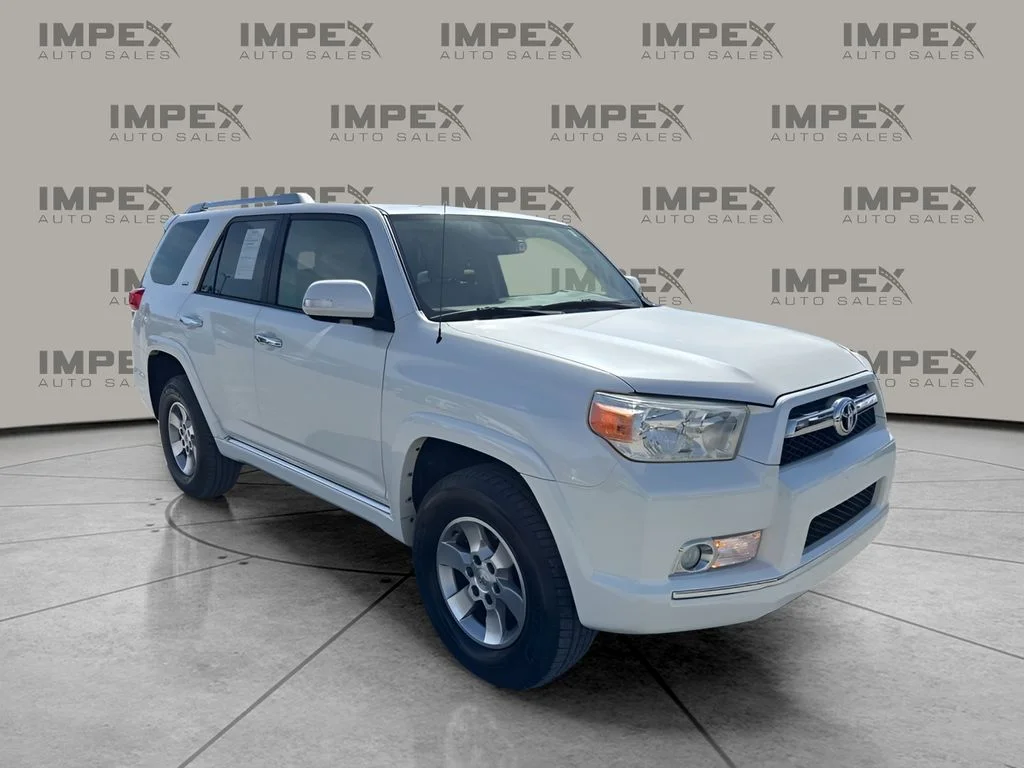 Used 2010 White Toyota SR5 image 7