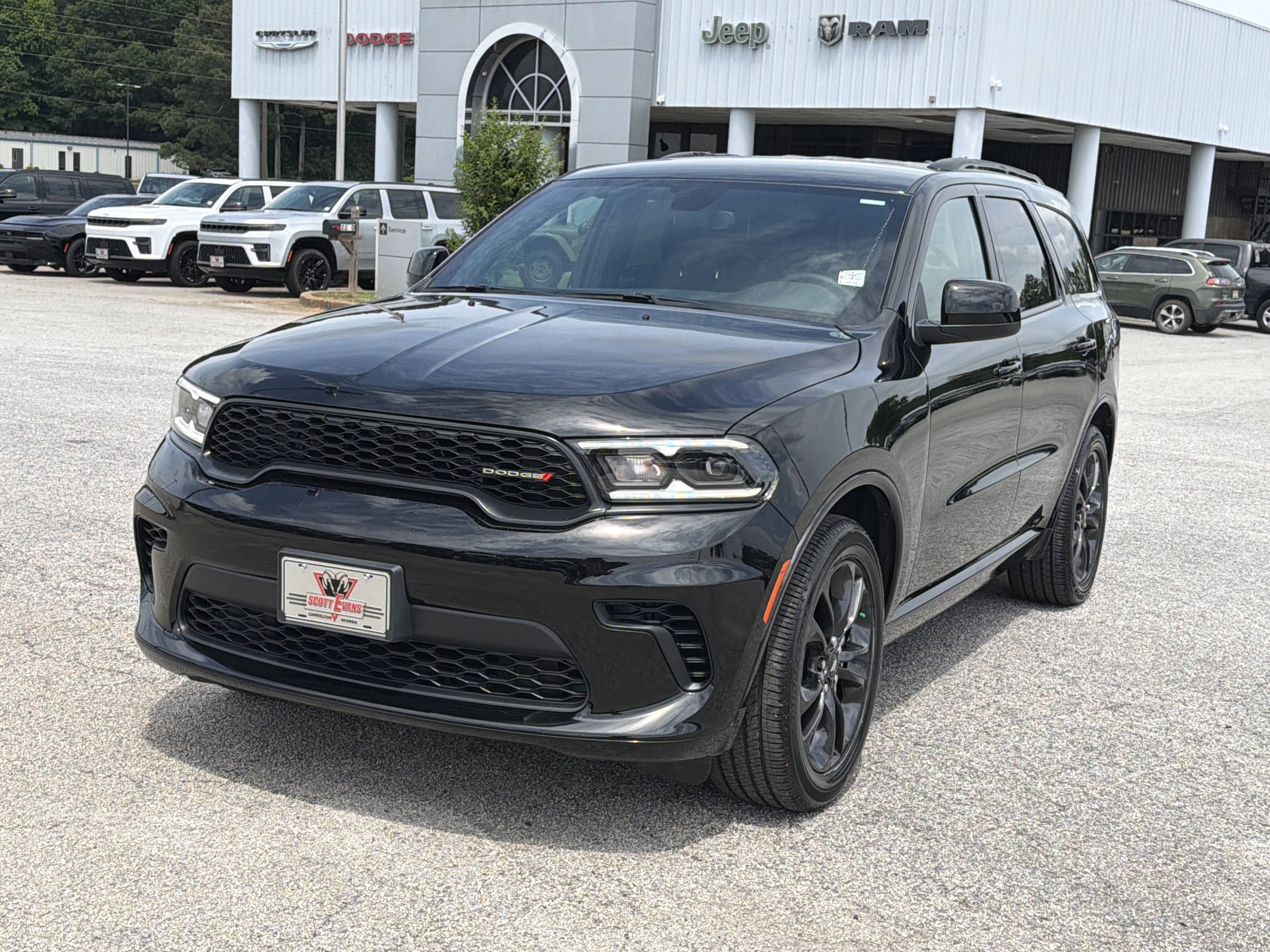 New 2026 Diamond Black Clear-Coat Exterior Paint Dodge GT image 4