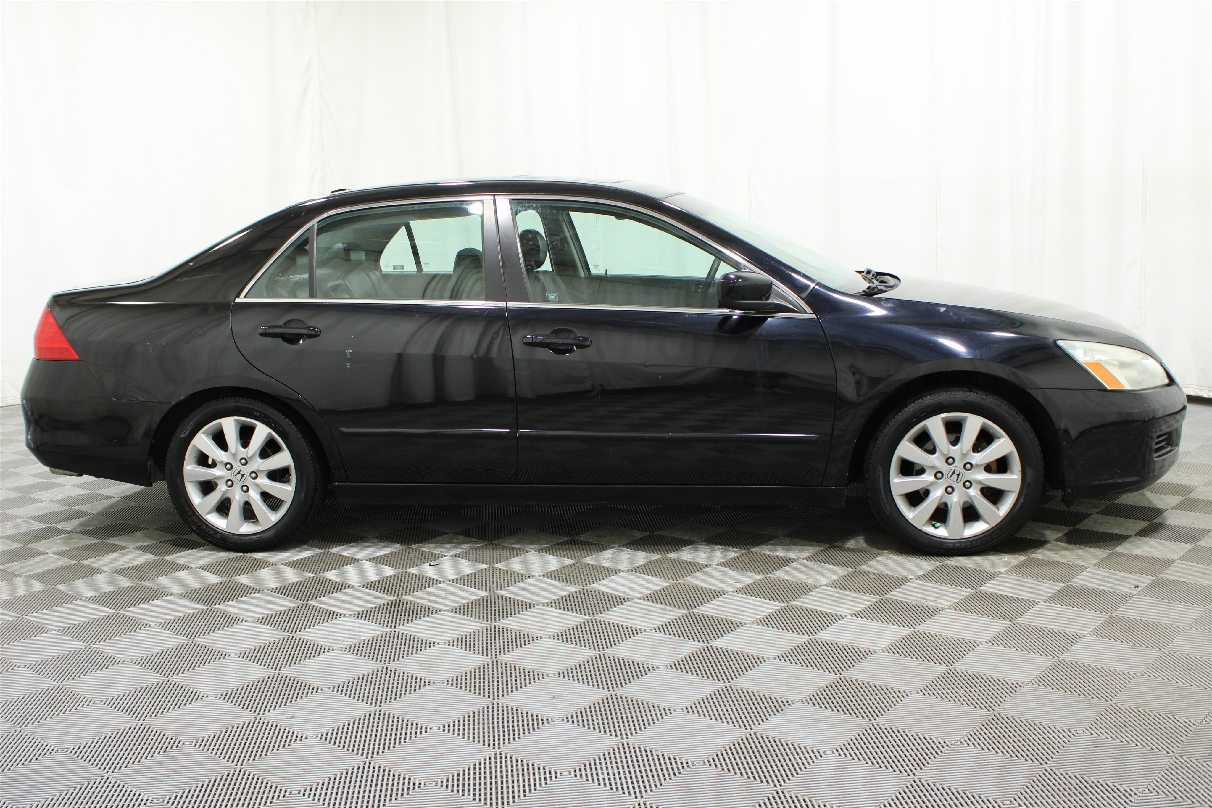 Used 2007  Honda EX-L image 21