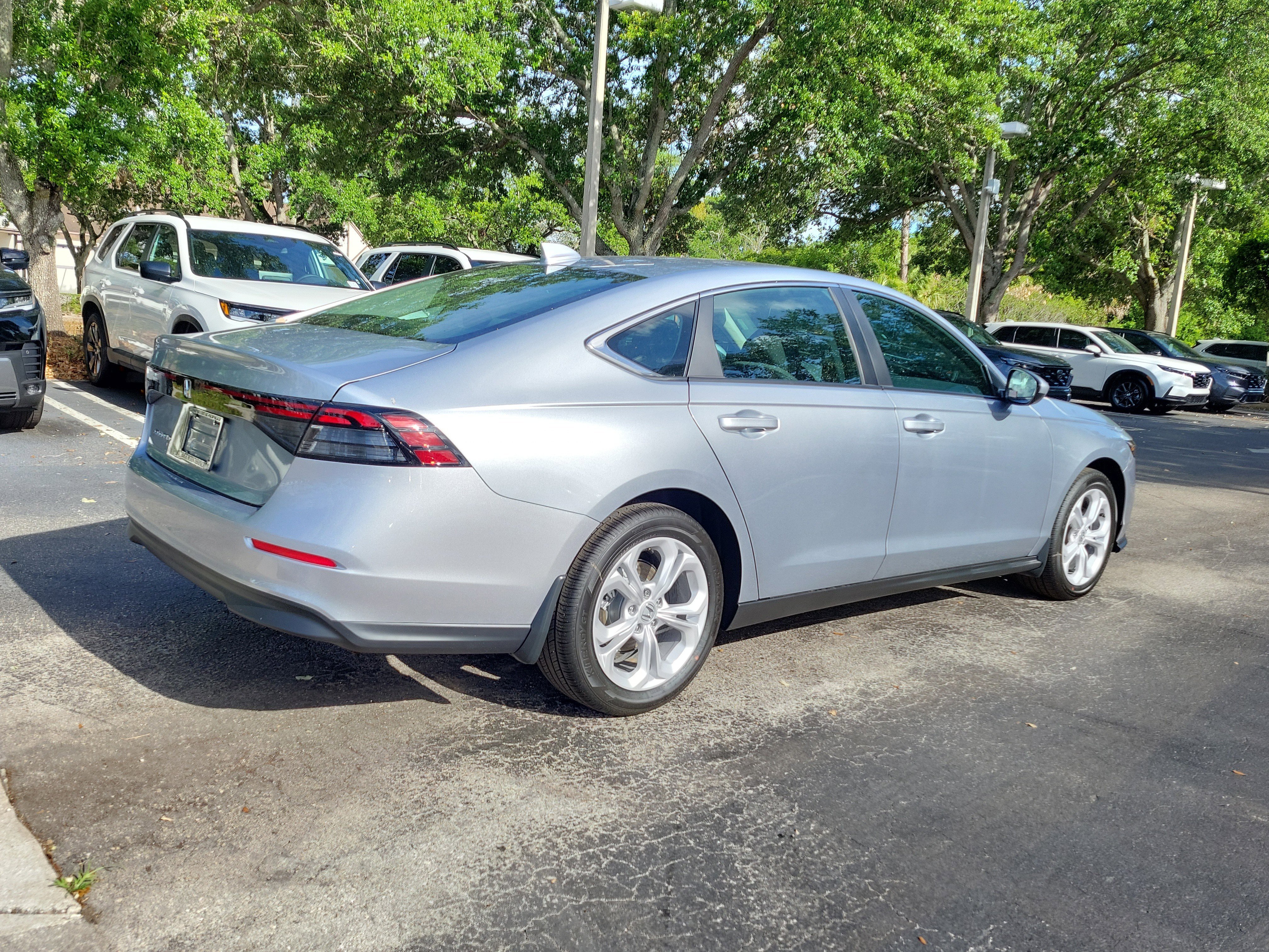 New 2026 Solar Silver Metallic Honda LX image 6