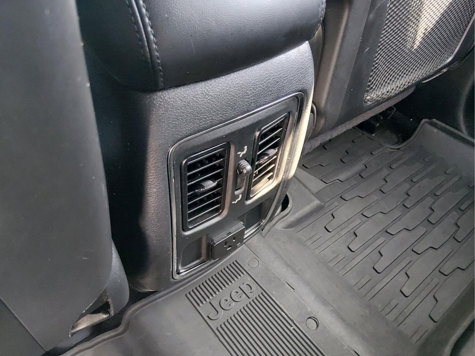 Used 2020 Sting-Gray Clearcoat Jeep Altitude image 18