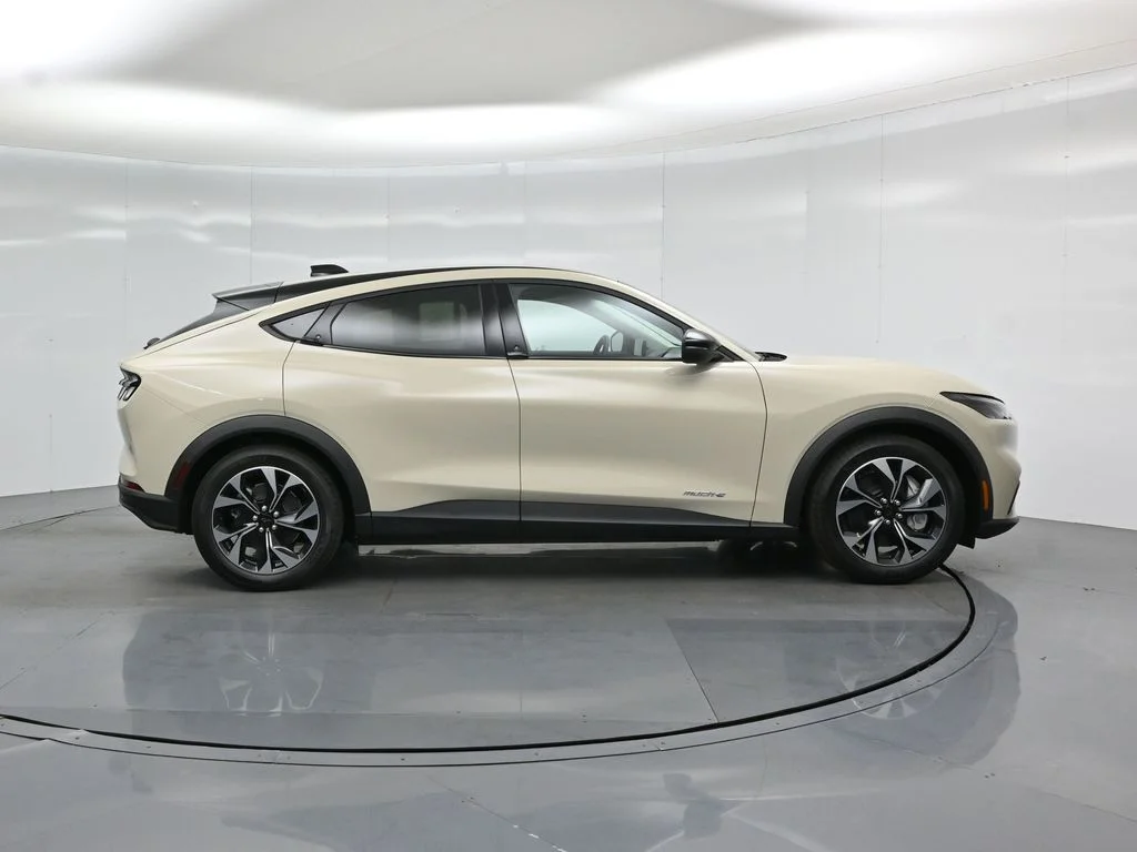 New 2026 Desert Sand Ford Select image 23