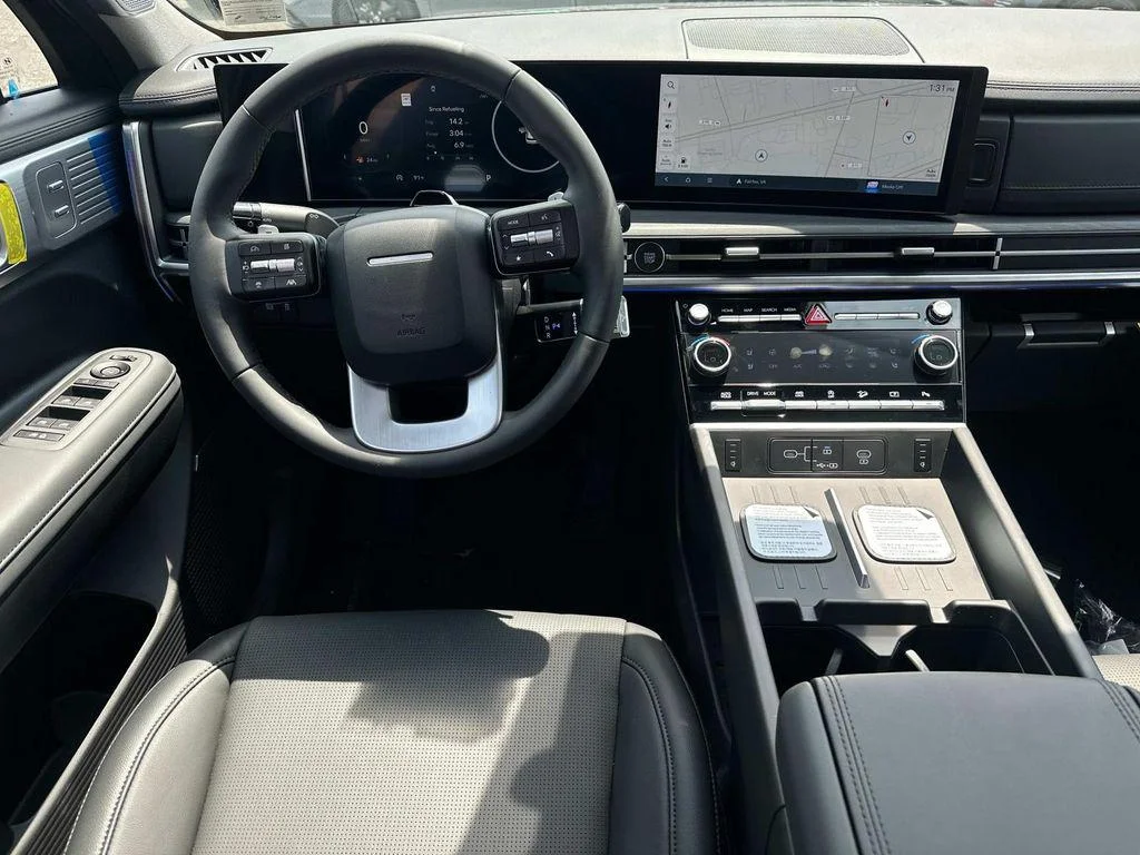 2026 Hyundai Santa Fe Limited - Photo 17