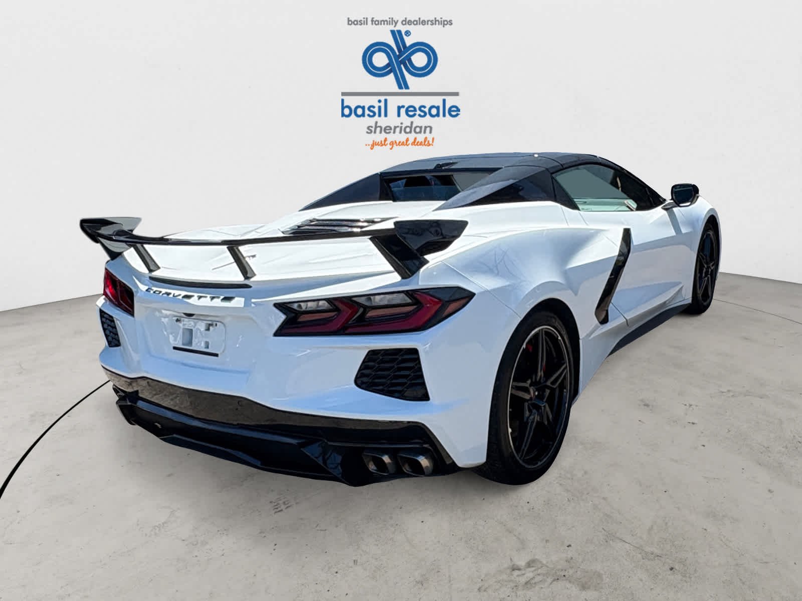 Used 2022 Arctic White Chevrolet 3LT image 7
