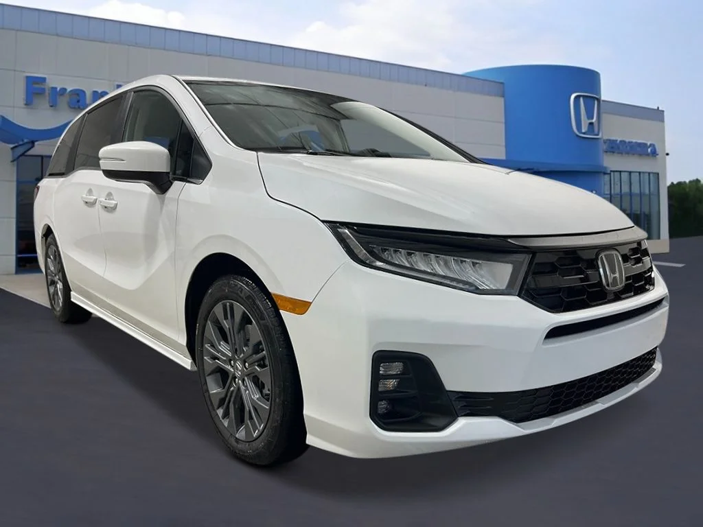 New 2026 Platinum White Pearl Honda Touring image 9