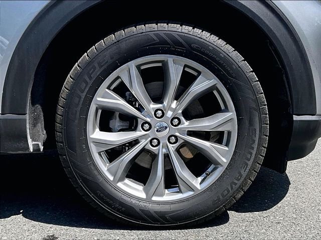 Used 2024 Silver Ford XLT image 9