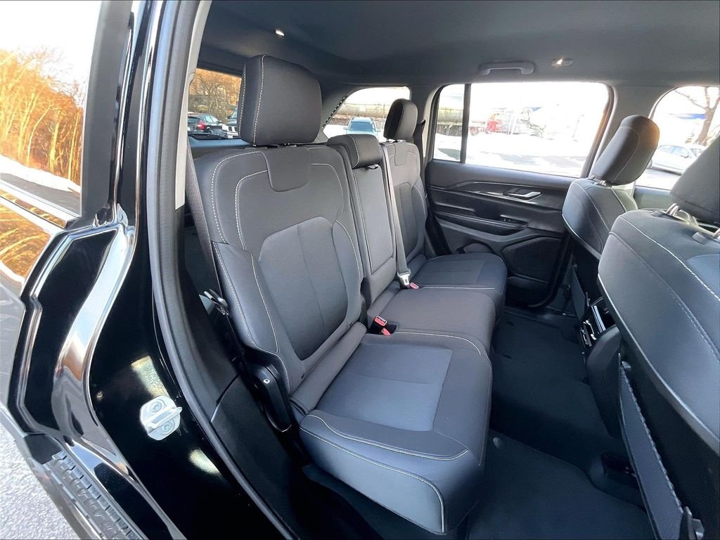 Used 2023 Black Jeep Laredo image 19
