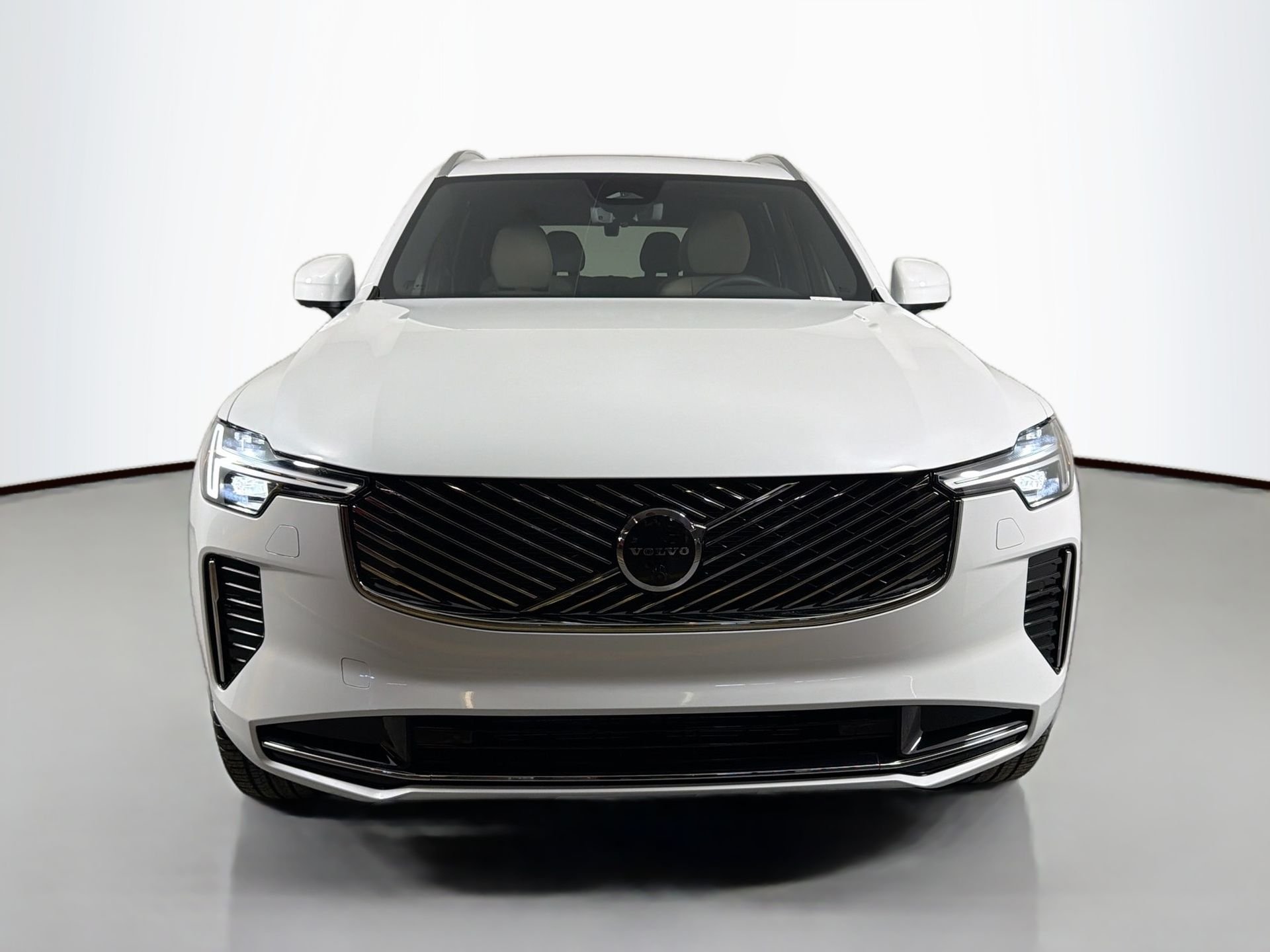 2026 Volvo XC90 Plus