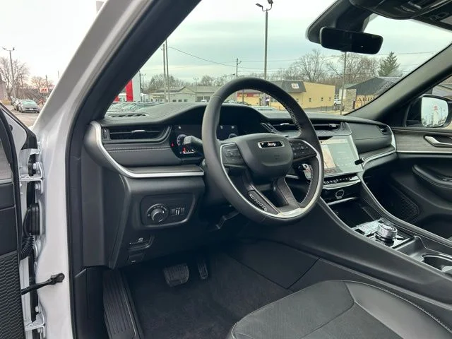 New 2026 Bright White Clearcoat Jeep Altitude image 25
