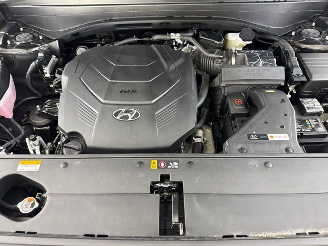 Certified Used 2025 Black Hyundai SE image 22