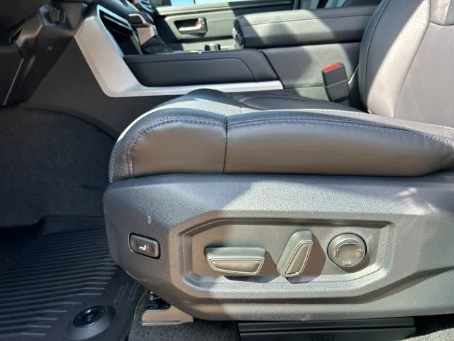 New 2026 Wind Chill Pearl <sup>1</sup> Toyota Tundra Platinum image 27