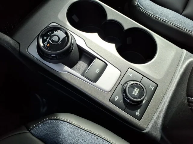New 2026 Azure Gray Metallic Tri-Coat Ford Outer Banks image 38