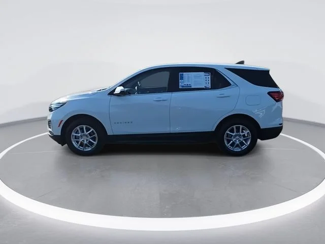 Used 2022 White Chevrolet LT image 5