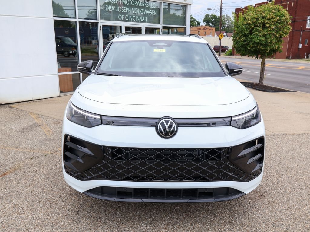 New 2026 White Volkswagen 2.0T SE R-Line Black image 8