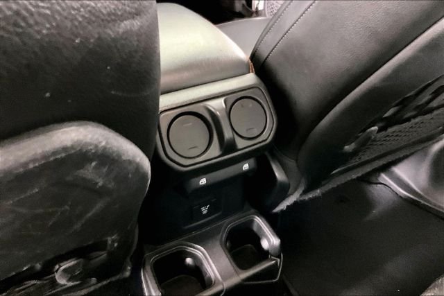 Used 2021 White Jeep Mojave image 9