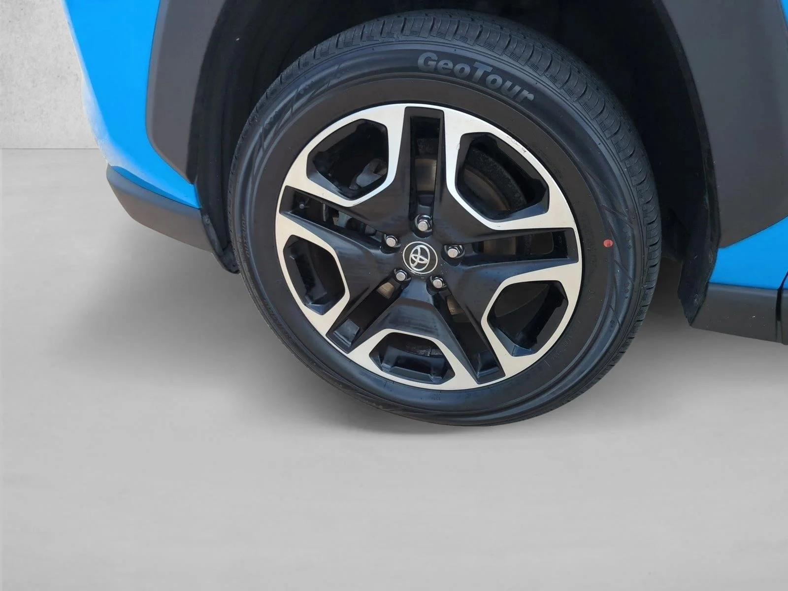 Used 2020 Blue Flame Toyota Adventure image 23