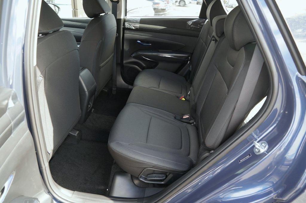 New 2026 Atlantis Blue Hyundai SE image 21