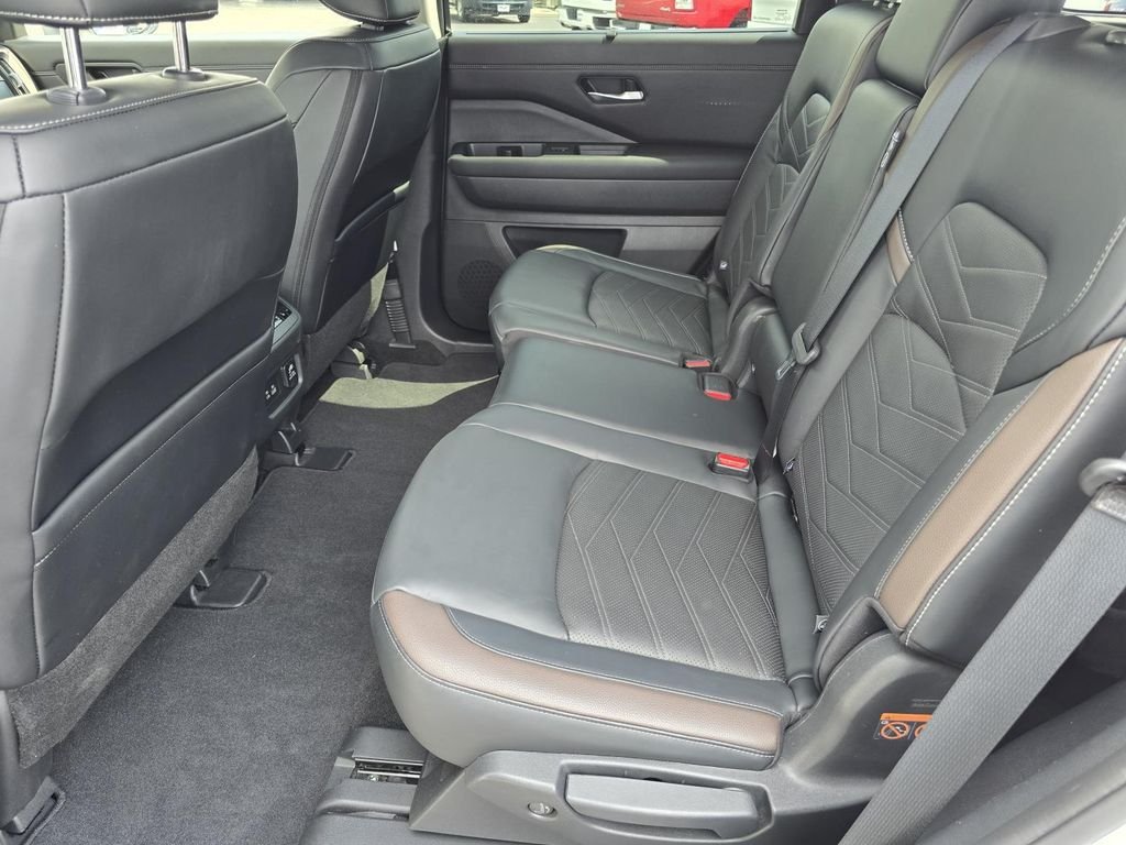 2023 Nissan Pathfinder Platinum - Photo 10