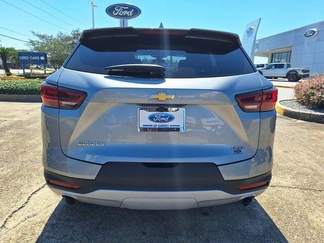 Used 2023 Sterling Gray Metallic Chevrolet LT image 4