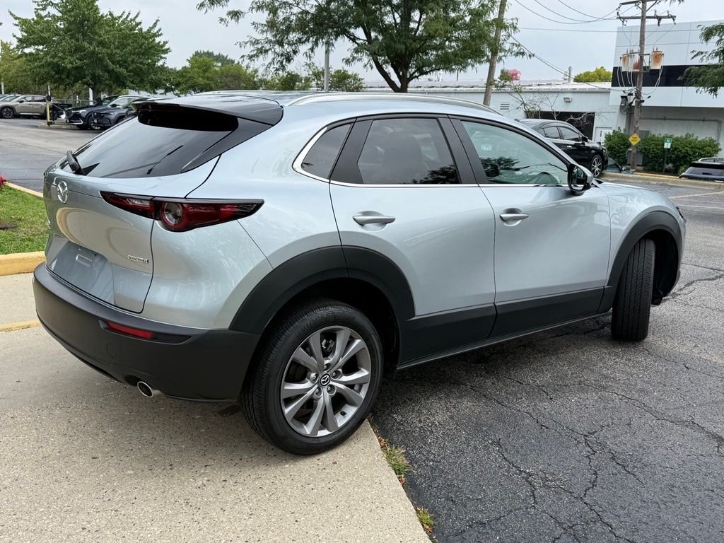 Used 2021 Silver Mazda Preferred image 7