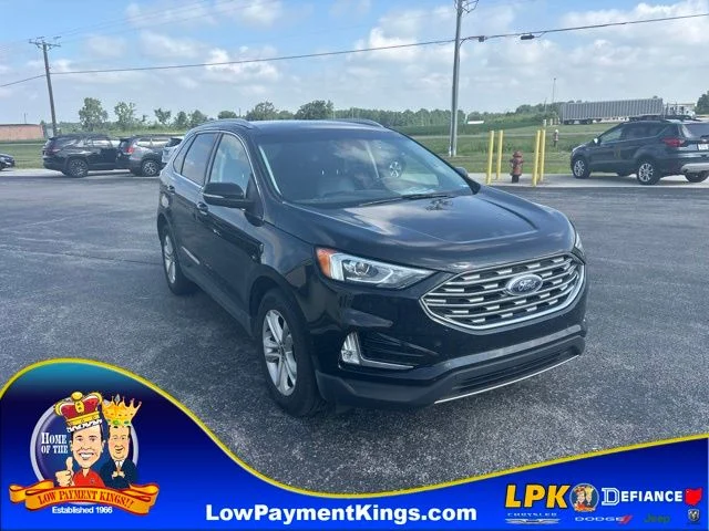 Used 2019 Black Metallic Ford SEL image 1