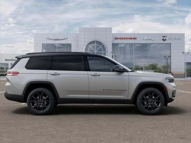 New 2025 Silver Zynith Exterior Paint Jeep Limited image 12