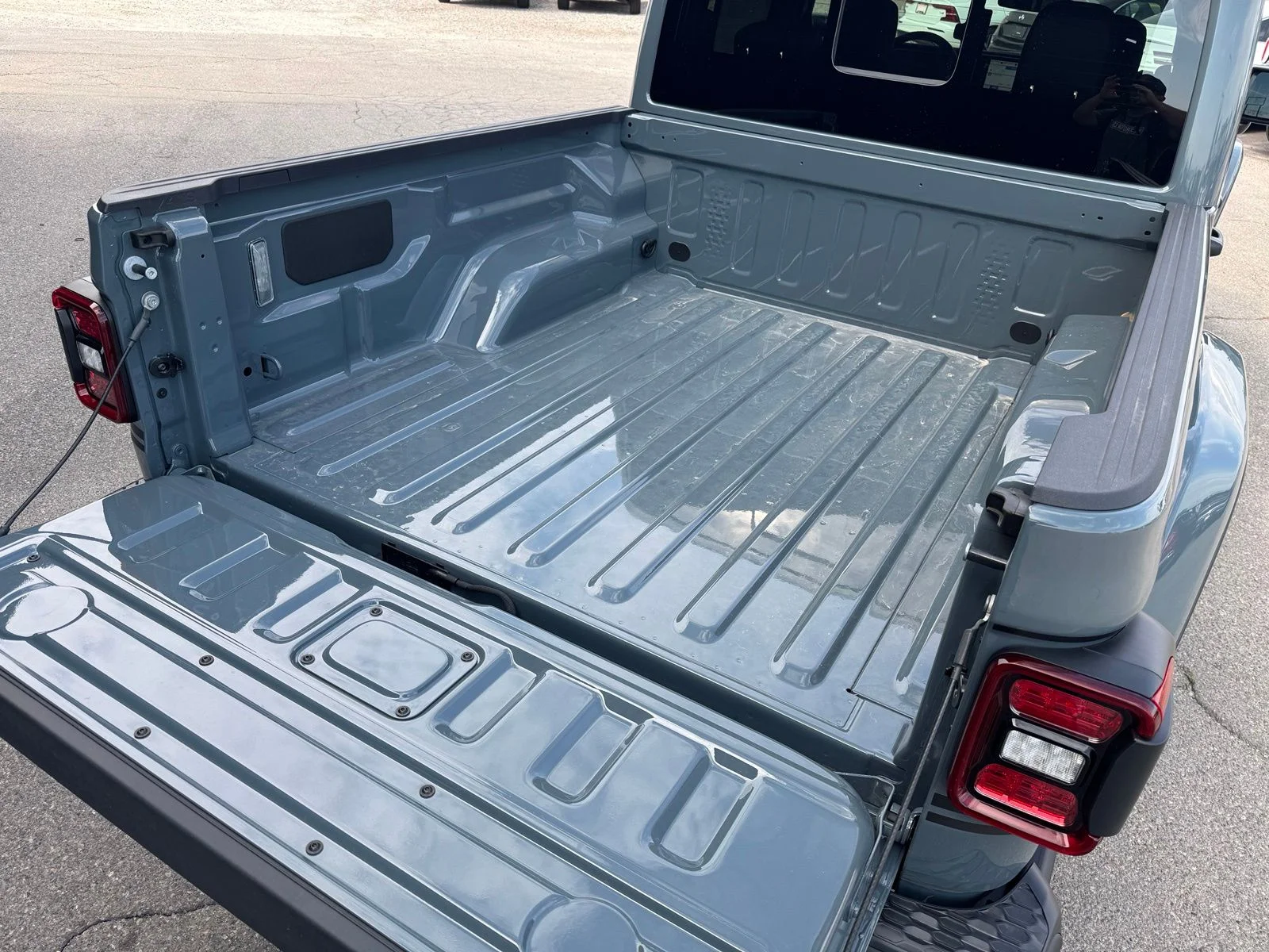 New 2026 Anvil Clear-Coat Exterior Paint Jeep Shadow Ops image 9