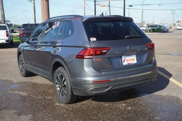 Used 2022 GRAY Volkswagen S image 11