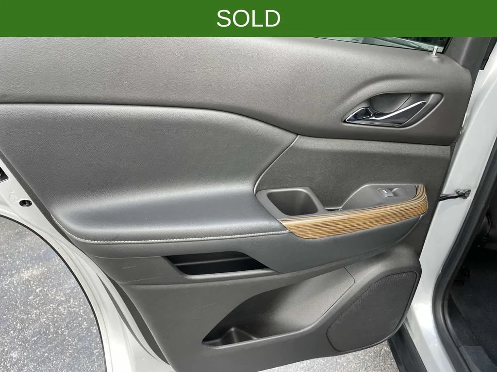 Used 2019 QUICKSILVER METALLIC GMC SLE image 12