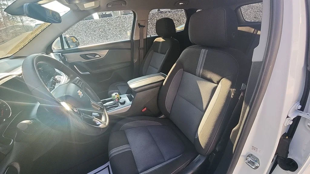 Used 2024 White Chevrolet LT image 17