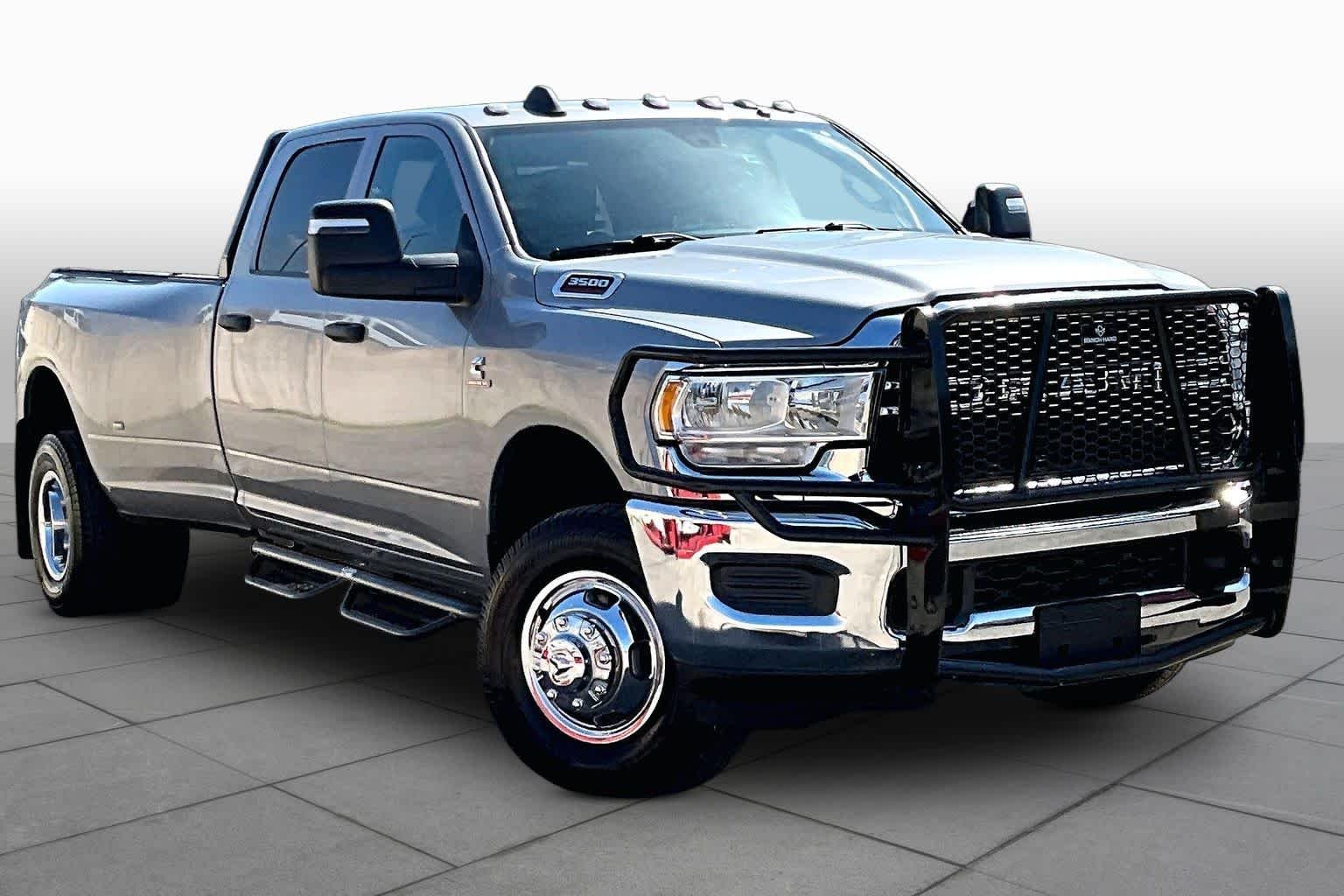 Certified Used 2023 Billet Silver Metallic Clearcoat Ram Tradesman image 3