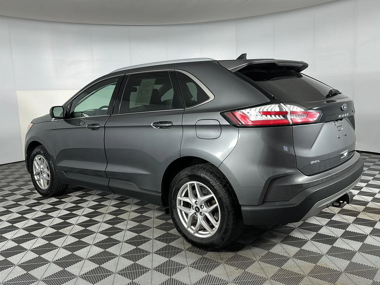 Used 2024 Carbonized Gray Ford SEL image 9
