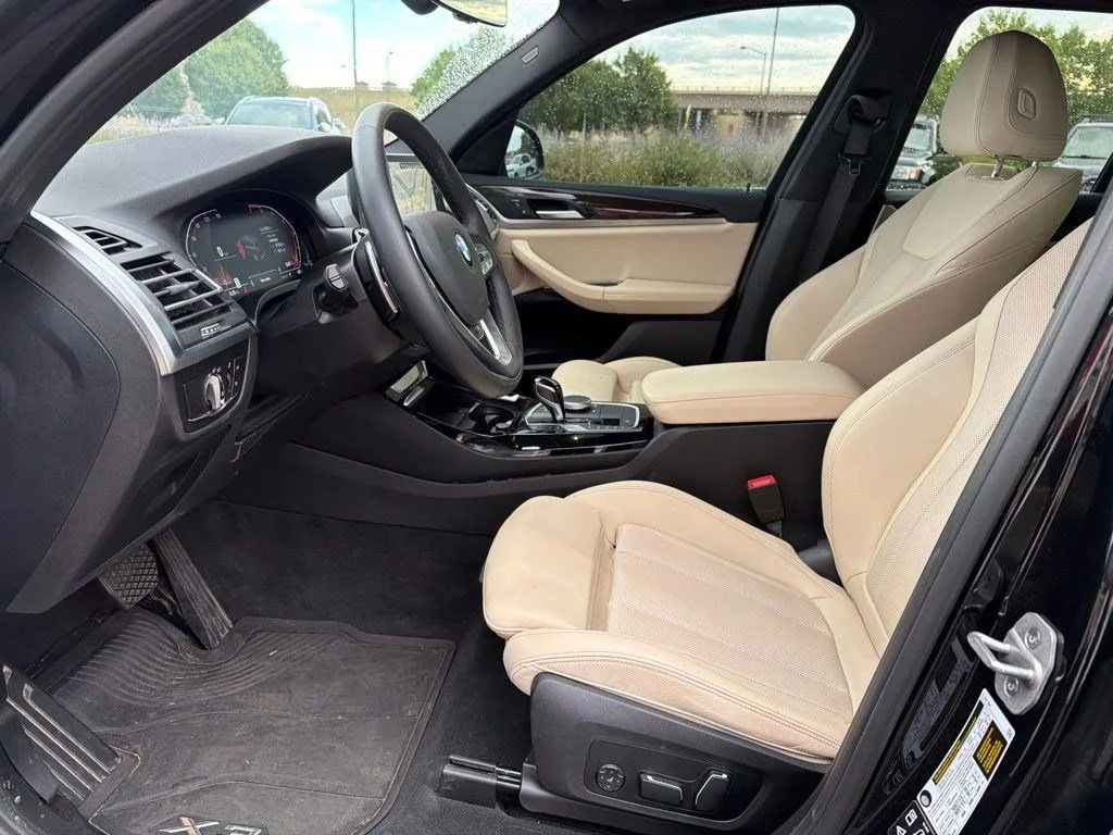Used 2024 Black Sapphire Metallic BMW xDrive30i image 10