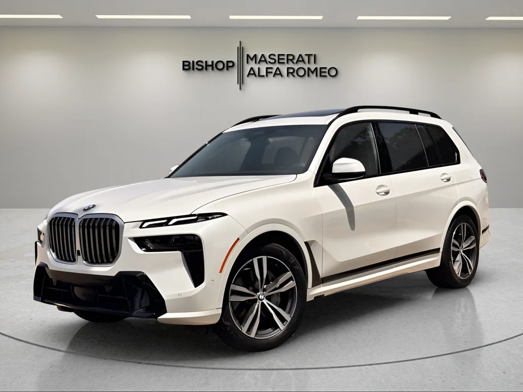 Used 2025 White BMW xDrive40i image 3