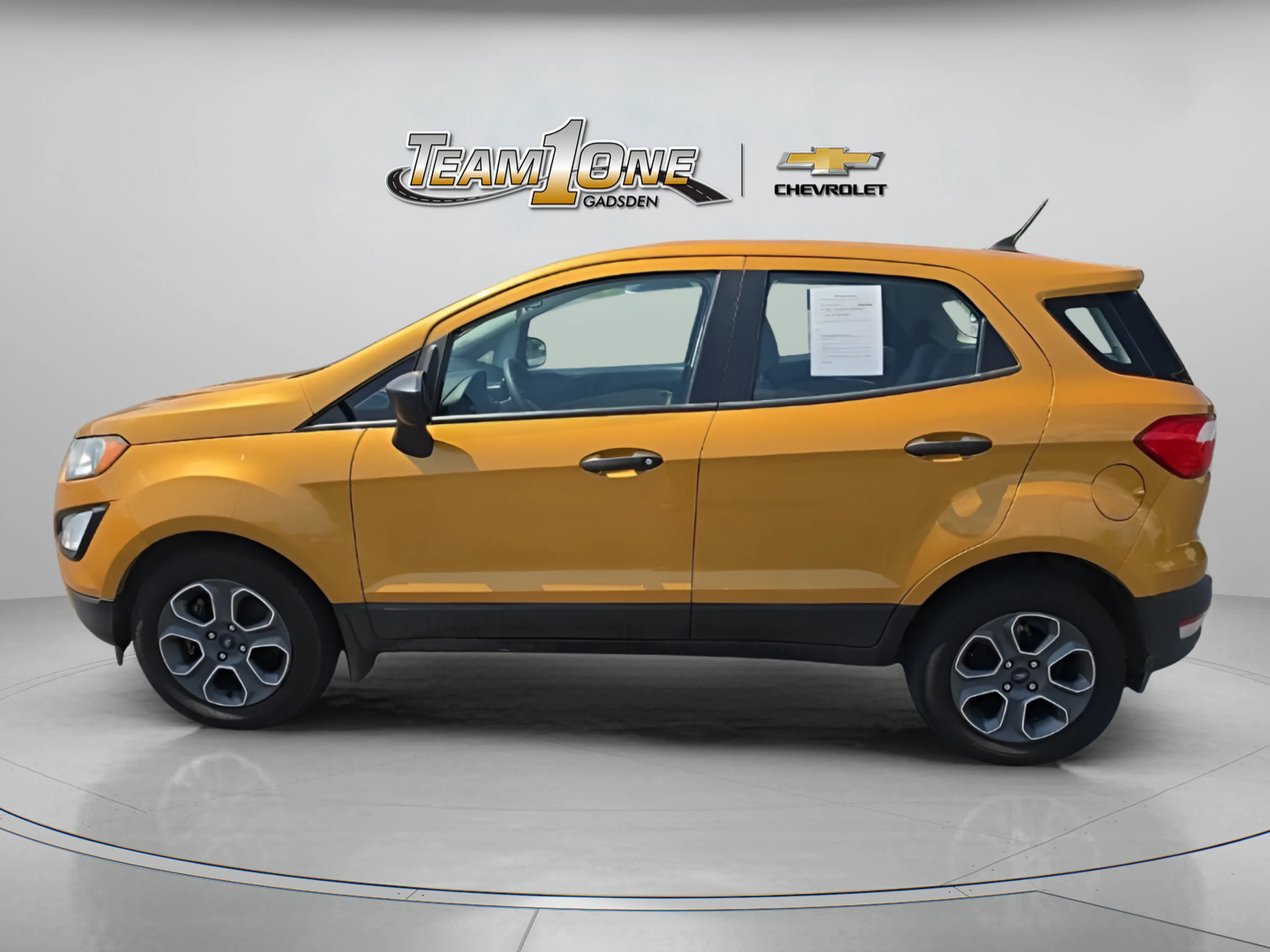 Used 2021 Yellow Ford S image 4
