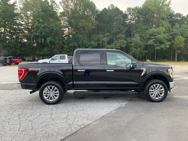 Used 2021 Agate Black Metallic Ford XLT image 10