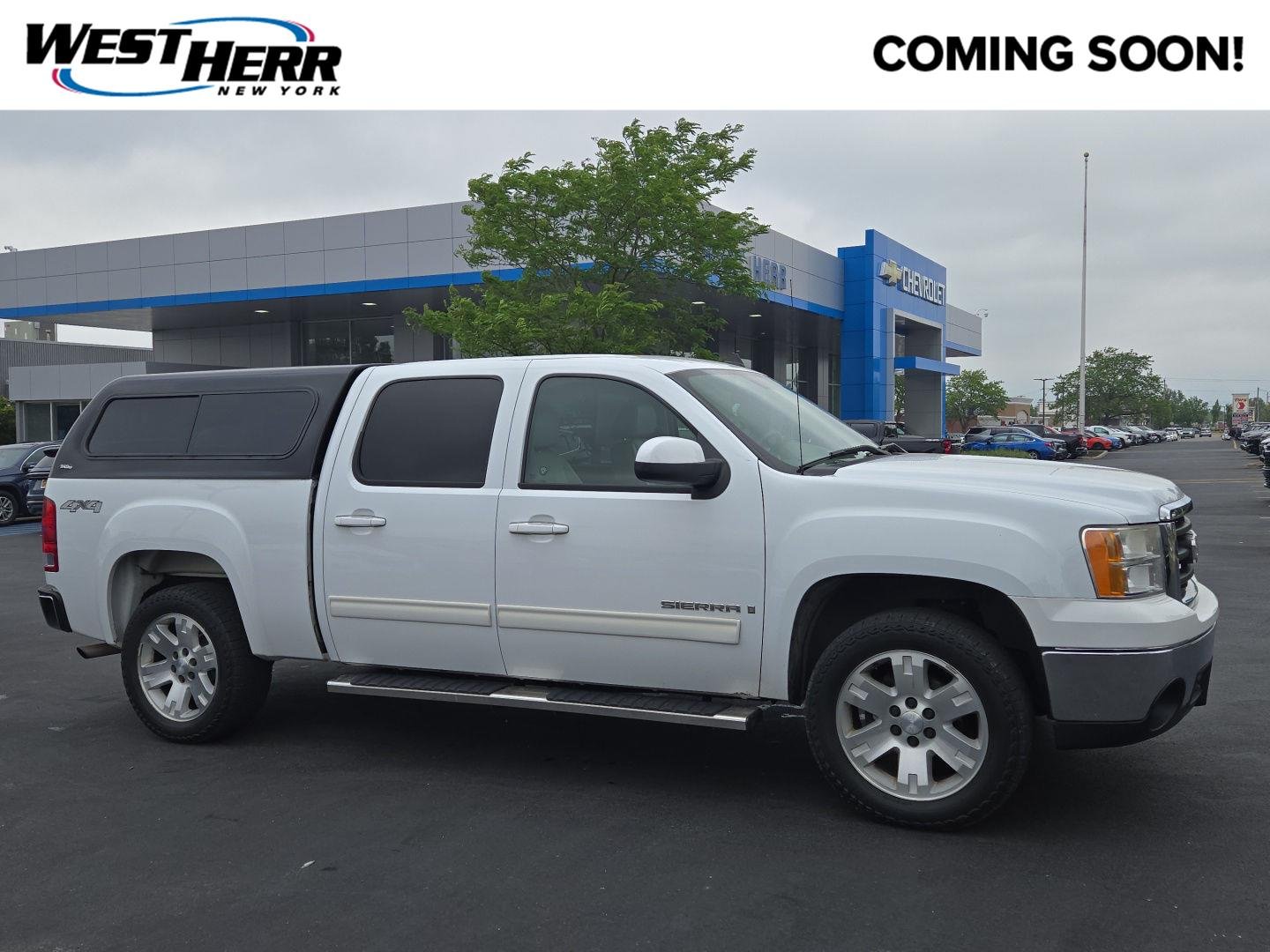 Used 2007 Summit White GMC SLT image 1