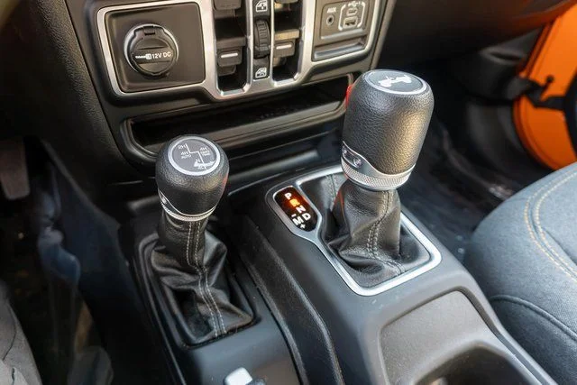 Used 2025 Orange Jeep Sport S 4xe image 28