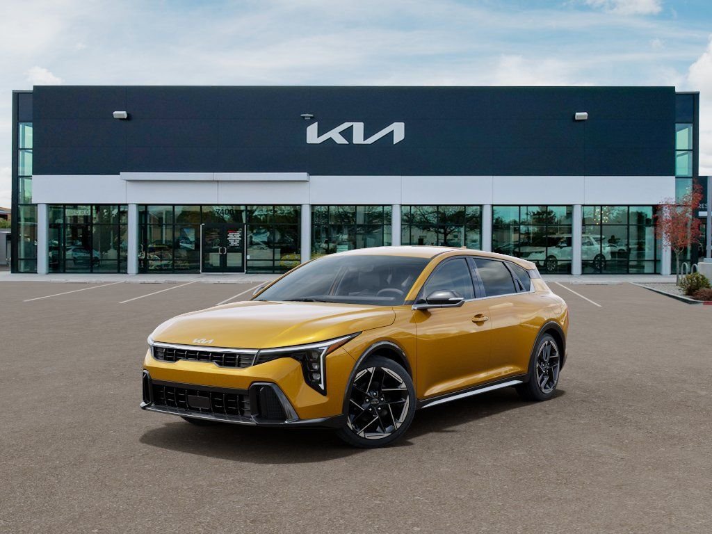 2026 Kia K4 GT-Line AT Hatchback's photo
