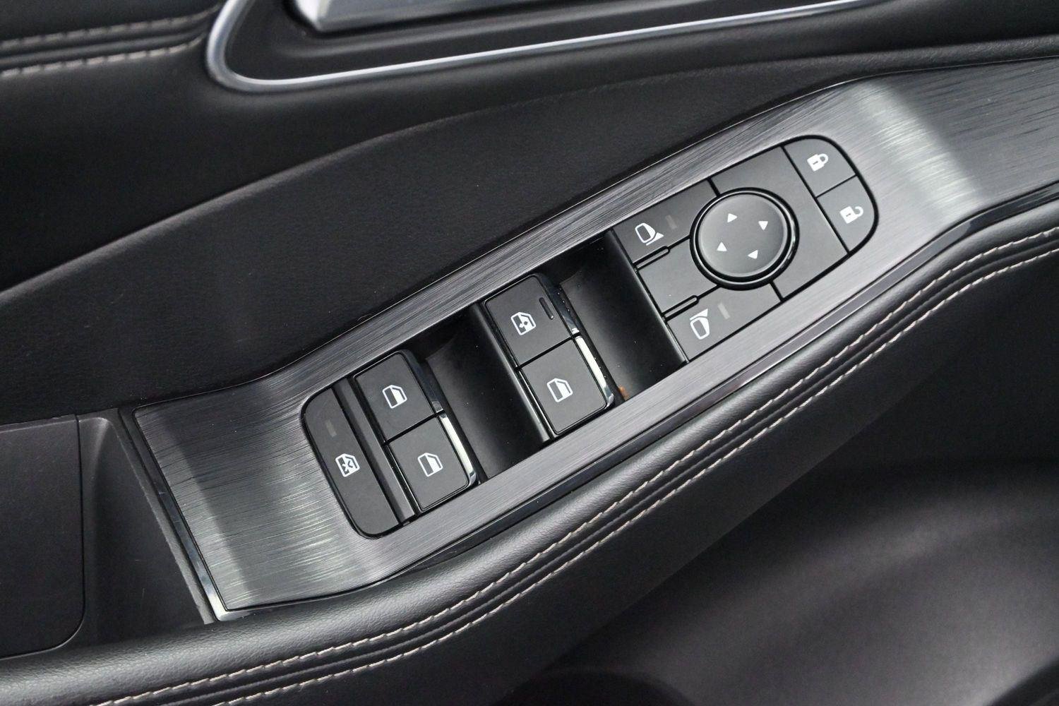 Used 2021 Gun Metallic Nissan SV image 12