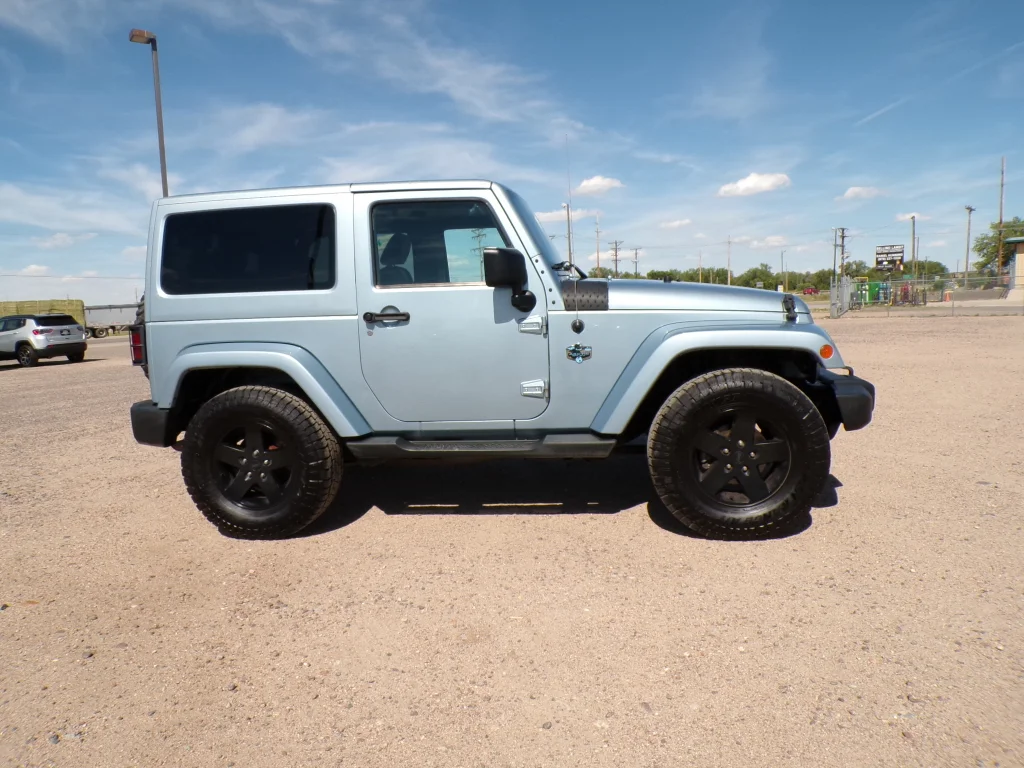 Used 2012 Grey Jeep Arctic image 4