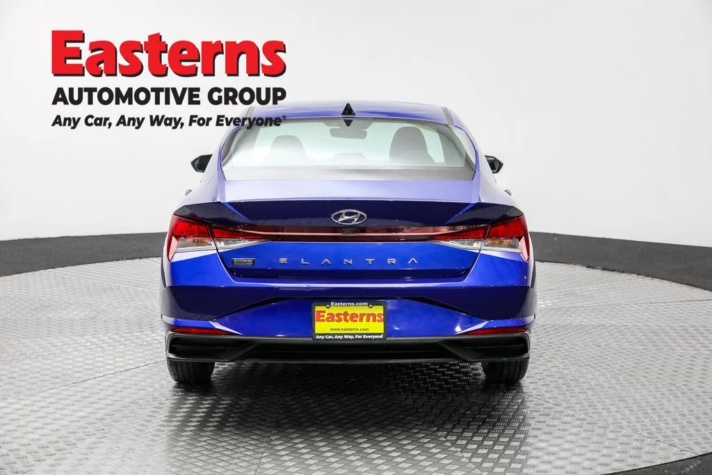Used 2023 Blue Hyundai SE image 6