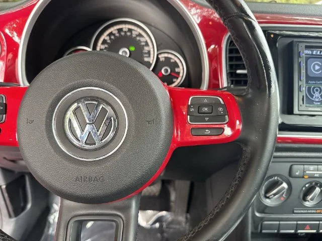 Used 2013 Red Volkswagen 2.5L image 17